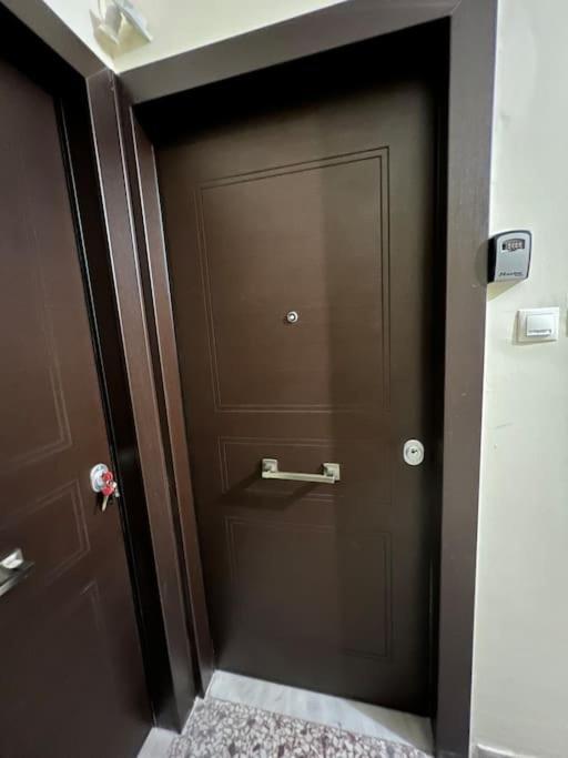 Stylish And Central Apt Near Acropolis - Avdi Square Атина Екстериор снимка